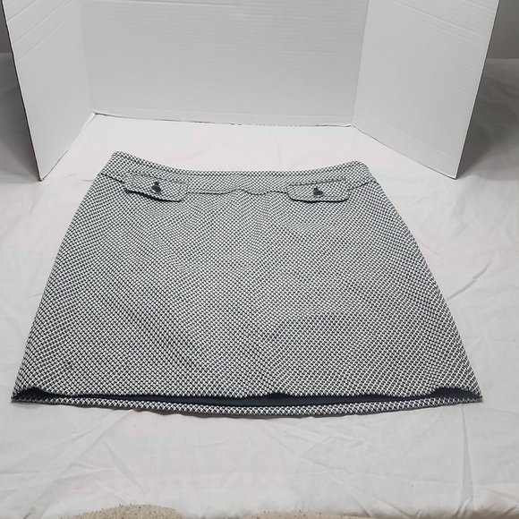 LOFT Dresses & Skirts - Loft patterned skirt women size 10